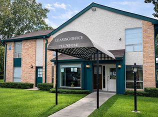 Trails Of Woodlake, Houston, TX 77063