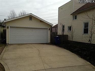 3rd image of 1919 W 50th St