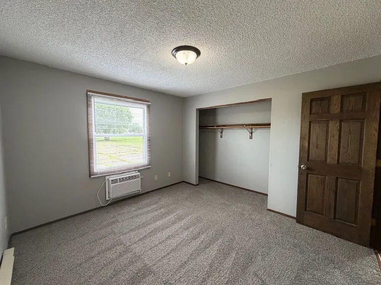 1212 Meridian Heights Dr — Photo 10