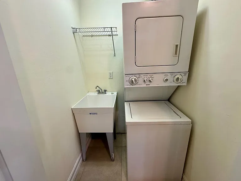 Unit Photo
