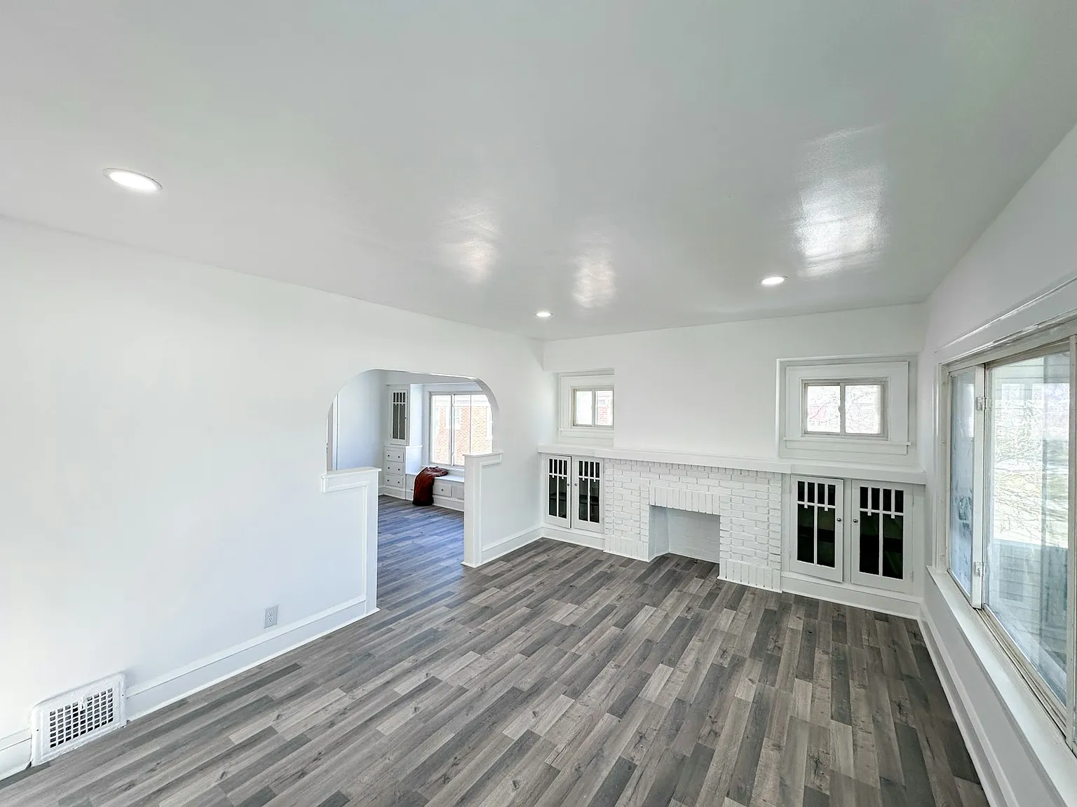 4582 Turney Road, Unit A — Photo 3