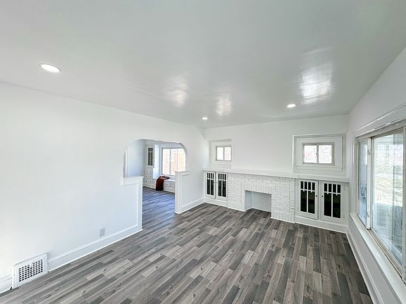 3rd image of 4582 Turney Rd #A