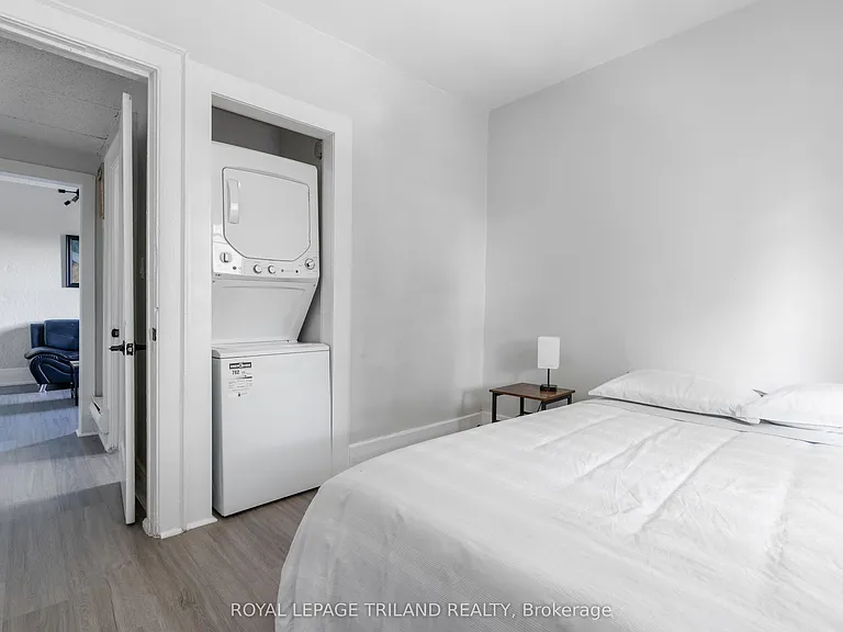 425 McKenzie Ave #8 — Photo 9