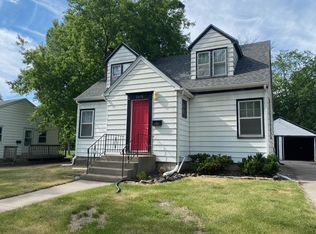 2610 5th Ave N, Grand Forks, ND 58203