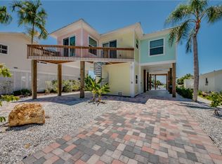 2579 3rd St, Matlacha, FL 33993