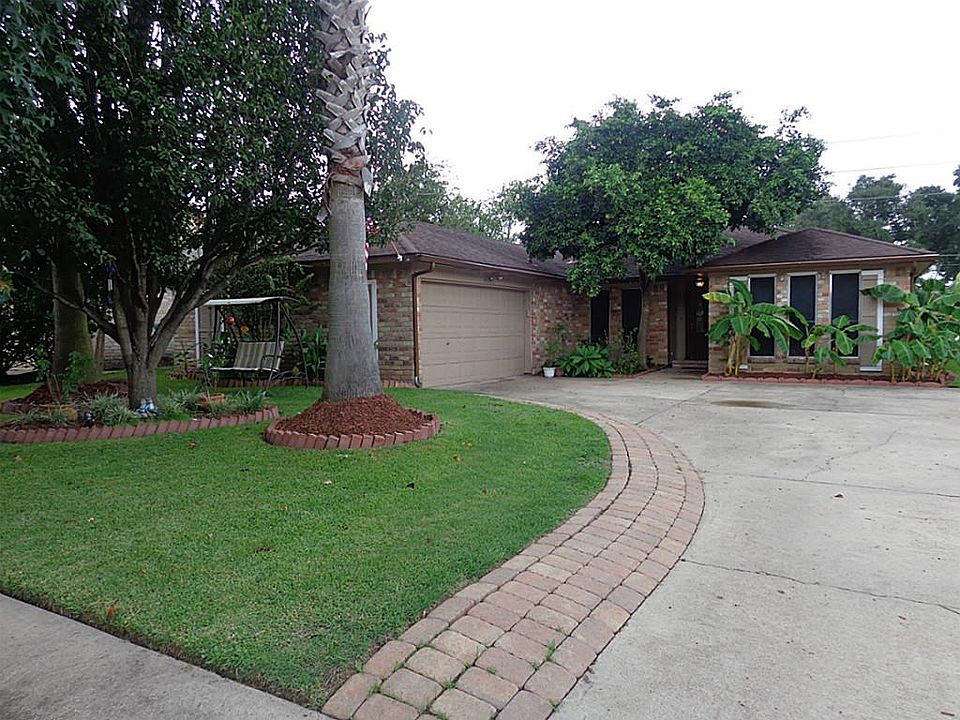 1st image of 15734 Fox Springs Dr