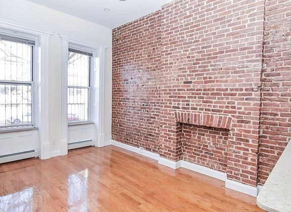 2nd image of 466 W 145th St