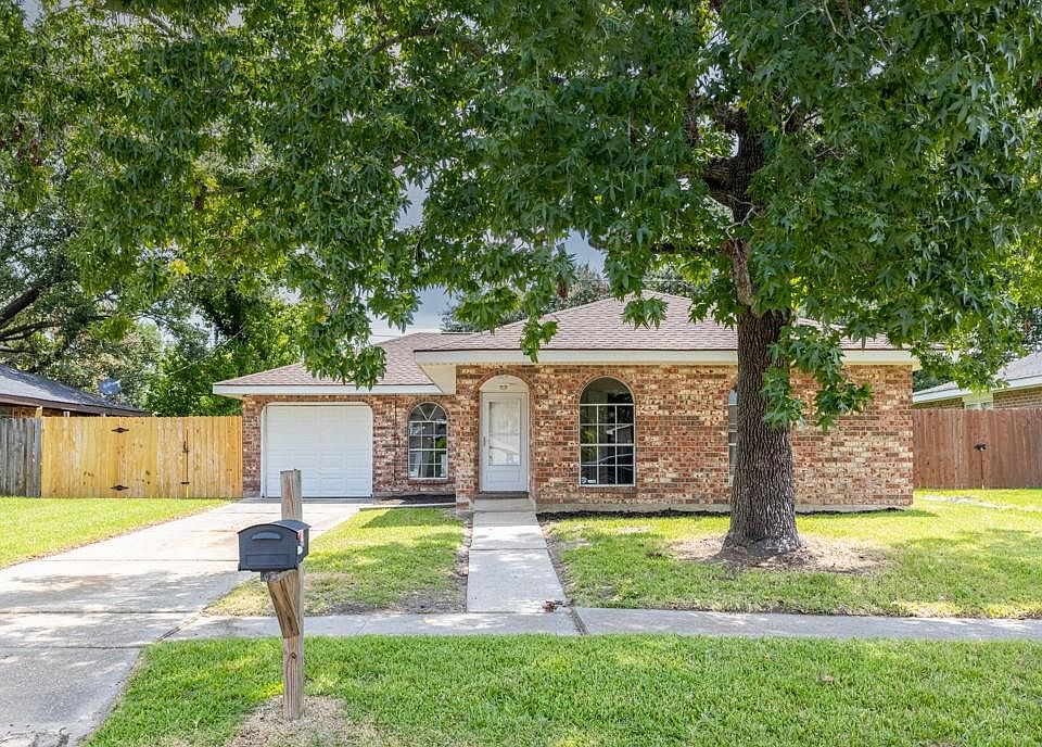 1st image of 2004 Cartier Dr