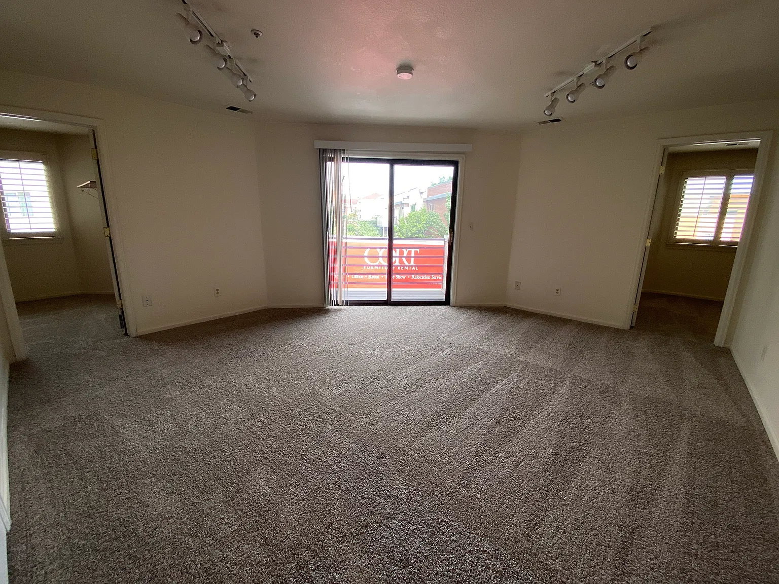 4 bed, 1333 sqft, $3,500 — Photo 3