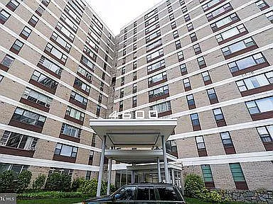 2 bed, 1094 sqft, $2,150 — Photo 2