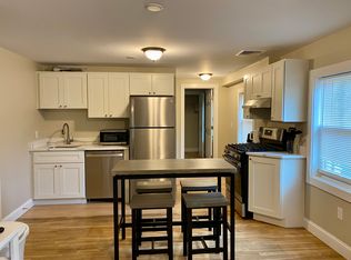 16 Brinley St UNIT 8, Newport, RI 02840