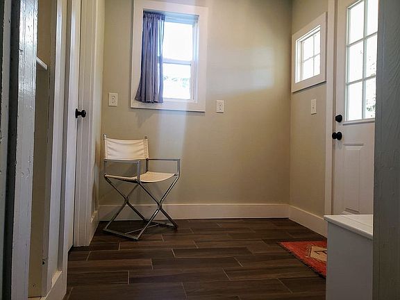 Foyer/bootroom from kitchen