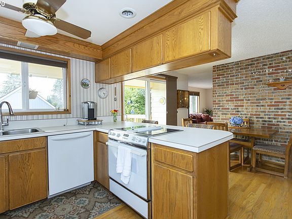 5th image of 14111 SE Tiara Dr
