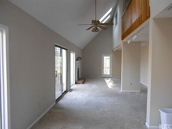 2nd image of 1558 Indian Hills Dr