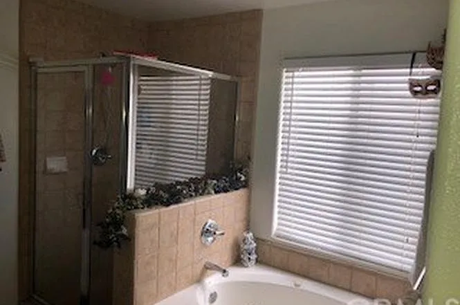 3 bed, 2.5 bath, 1868 sqft, $3,300 — Photo 3