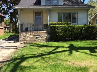 1331 Hickory St, Waukegan, IL 60085