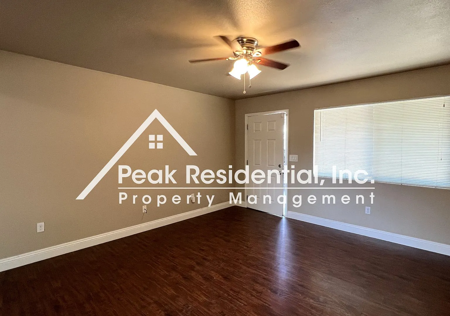 Wonderful Orangevale 3bd/1ba Duplex with 1 Car Garage — Photo 4