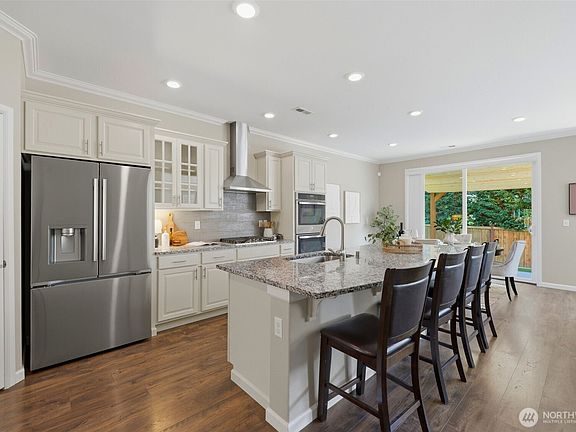 4th image of 5012 Admiral Street