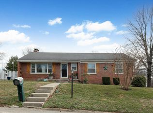 3044 Lynnwood Dr, Paris, KY 40361