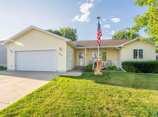 542 15th St SW, Le Mars, IA 51031
