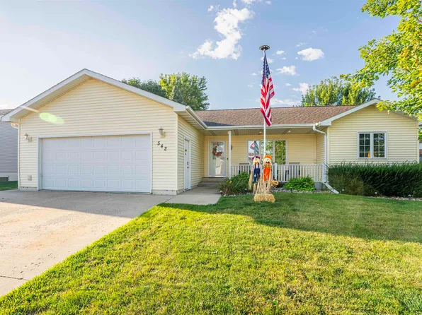 542 15th St SW, Le Mars, IA 51031