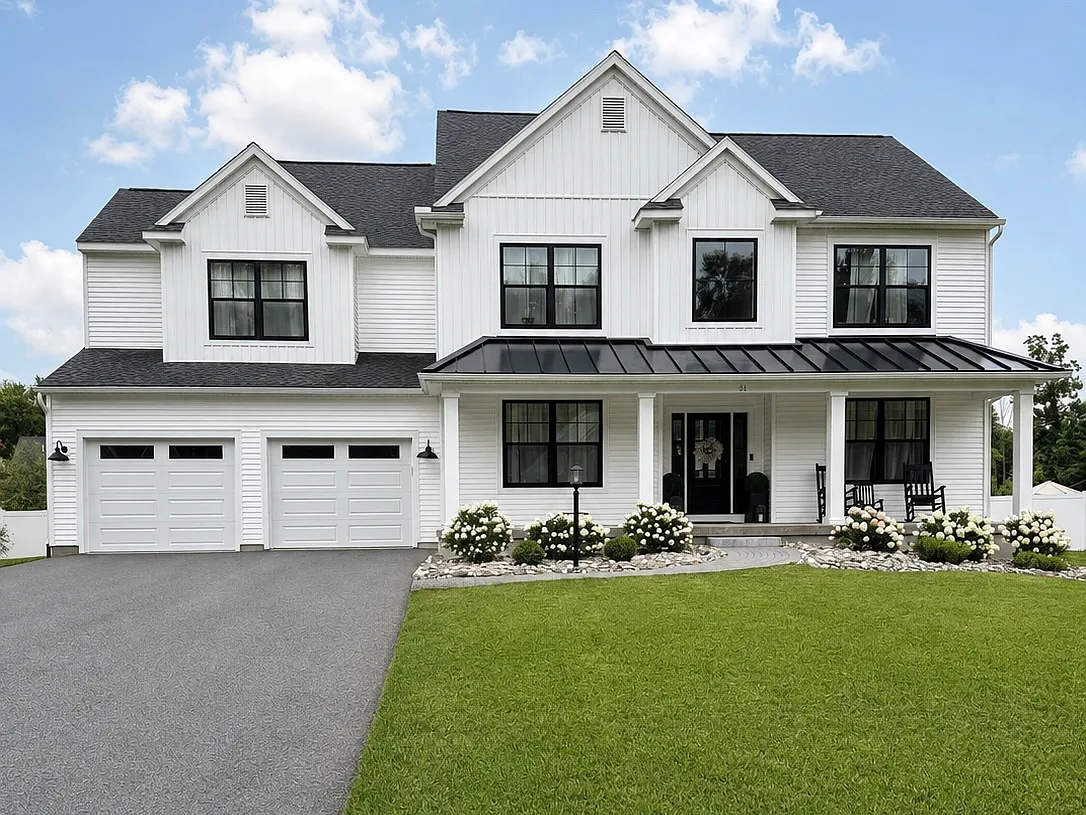 4 bed, 2.5 bath, 3140 sqft, $4,000 — Photo 1