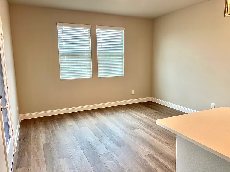 1409 Winters Way — Photo 7