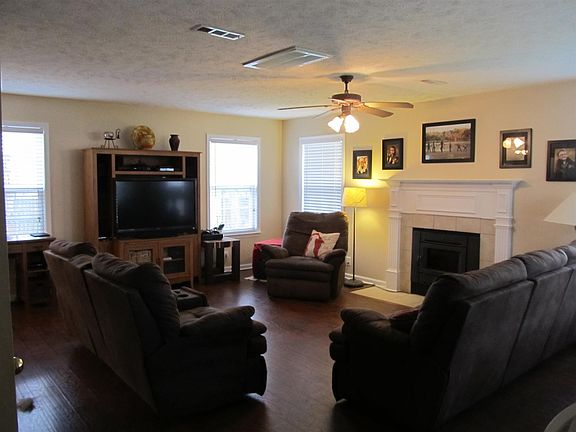 4th image of 908 Bexley Dr