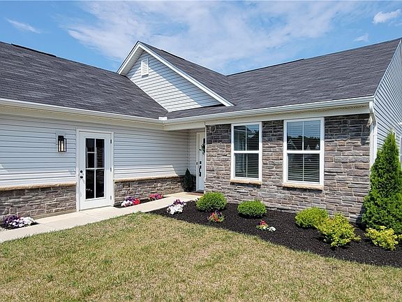 3rd image of 1013 Arbor Dr