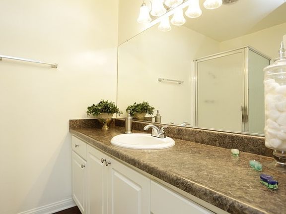 Lease Guarantor Co-Signer services www.forrentnocreditcheck.