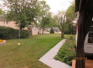 130 Holly Ave, Darien, IL
