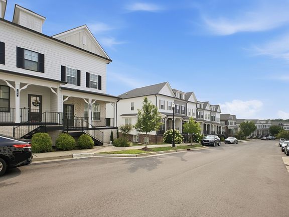 4th image of 458 Portsdale Dr