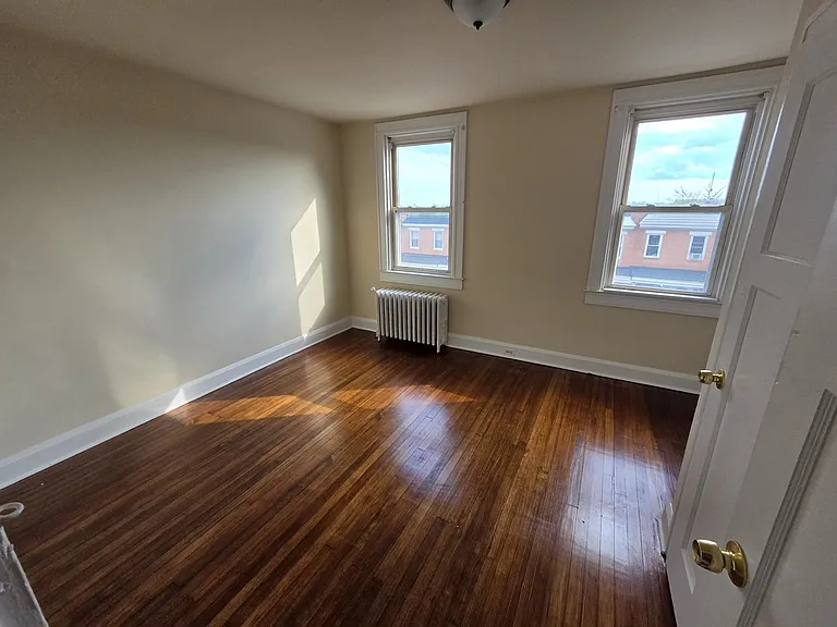 4224 Sheldon Ave — Photo 4