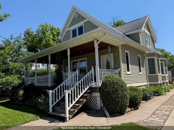 656 Oak St, Neenah, WI 54956