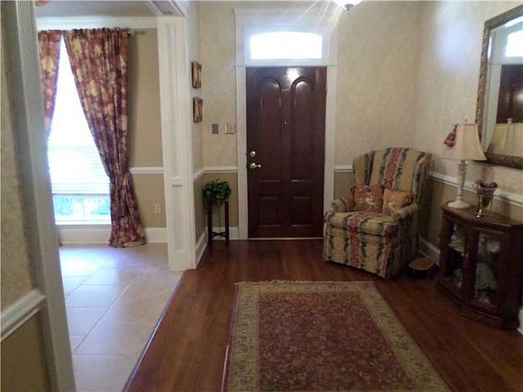 3rd image of 4122 Saint Elizabeth Dr