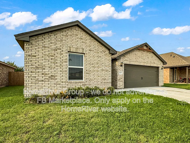 2516 Rosewood Ln — Photo 18