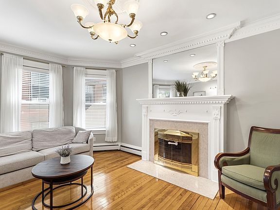 3rd image of 201 Nesmith St