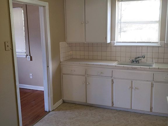 5th image of 803 McDuff Ave S #2
