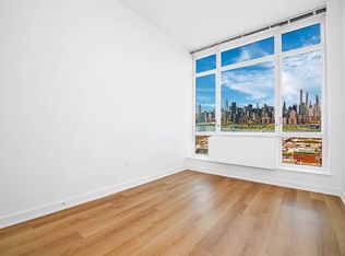 4310 Crescent St APT 1914, Long Island City, NY 11101