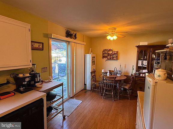 3rd image of 402 Babylon Ct