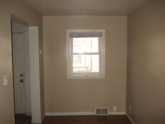 5th image of 3703 Van Buren St APT A