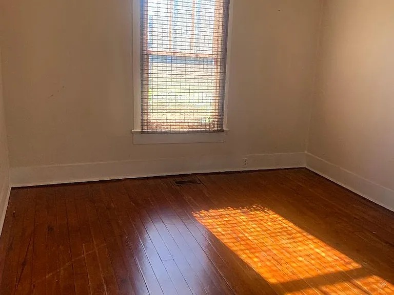 1905 Jefferson Ave — Photo 12
