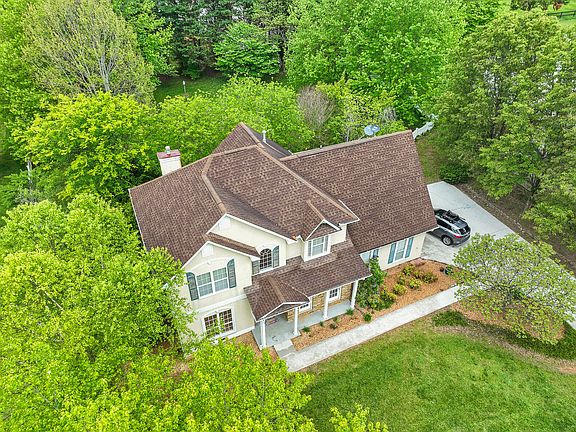 4th image of 1043 Shadow Wood Ln