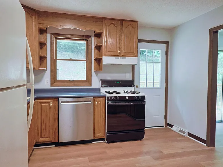 205 Tamassee Dr — Photo 60