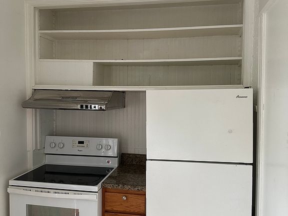 5th image of 3130 Bishop St APT 1