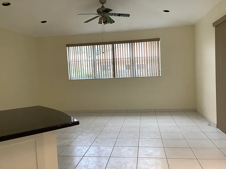 7330 NW 1st Pl — Photo 5