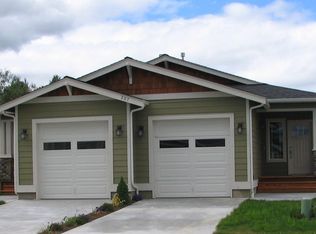 207 Walnut Grove Ct #B, Everson, WA 98247