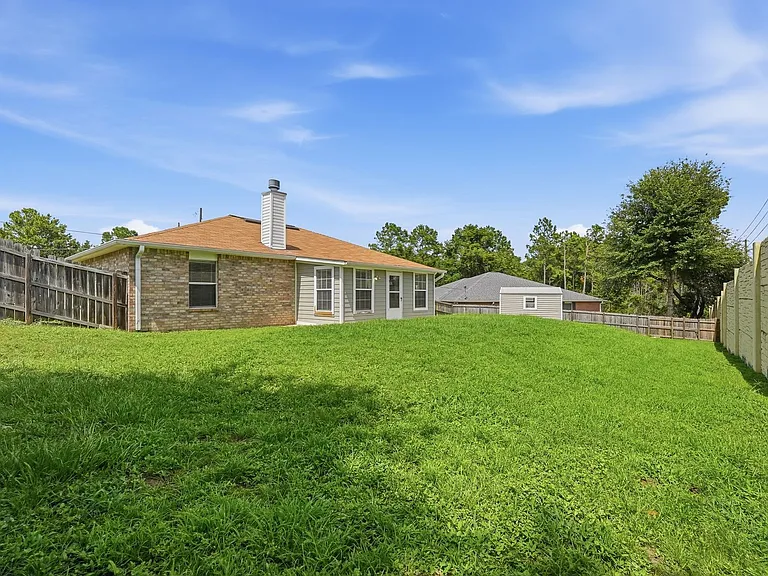339 Peggy Dr — Photo 33