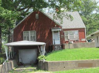 216 N 4th St, Albion, IL 62806
