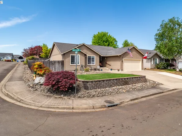 317 Greystone St, Sutherlin, OR 97479